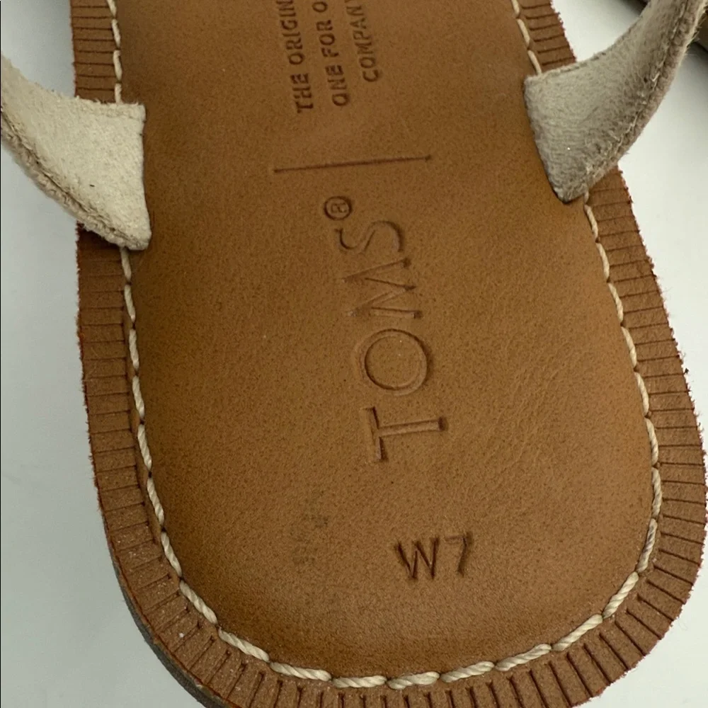 Toms Lexie Stylish Beige Black Women Sandals 7 canvas leather casual vacation